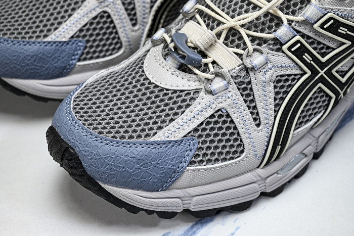 1203B031-028 GEL-KAHANA 8 LOW-TOP RUNNING SHOES GREY/BLUE/BLACK