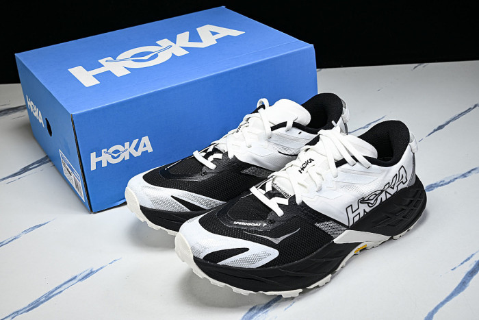 1171928-BWHT ONE ONE SPEEDGOAT 7 BLACK/WHITE