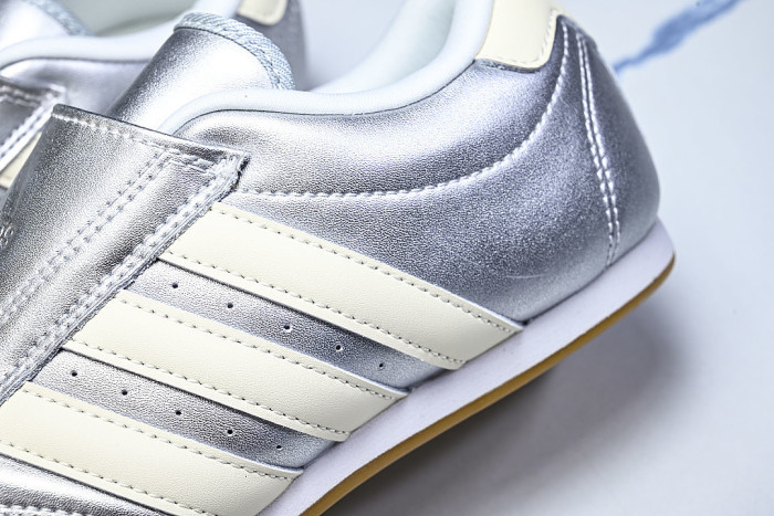 JS4023 TAEKWONDO SILVER METALLIC/OFF WHITE/GUM