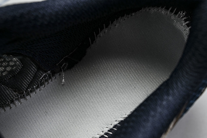 1203B031-027 GEL-KAHANA 8 LOW-TOP RUNNING SHOES BLACK/GREY/NAVY BLUE