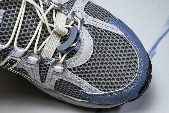 1203B031-028 GEL-KAHANA 8 LOW-TOP RUNNING SHOES GREY/BLUE/BLACK