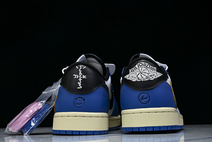 DM7886-141 TRAVIS SCOTT AIR JORDAN 1 LOW OG WHITE/BLUE/BLACK