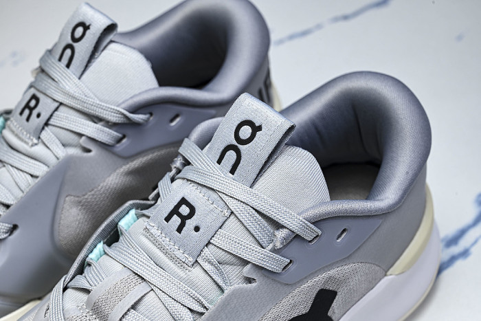 3MG10366031 THE ROGER PRO 3 LOW-TOP TENNIS SHOES GREY/BLUE