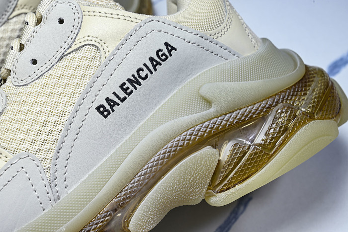 W2FB1-9005 TRIPLE S RETRO CASUAL RUNNING SHOES GREY/BEIGE