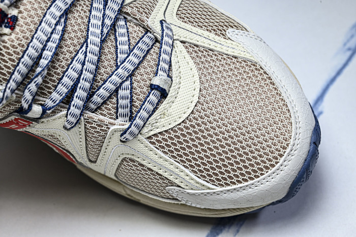 1203B133-200 GEL-KAHANA 8 LOW-TOP RUNNING SHOES BEIGE/RED/BLUE