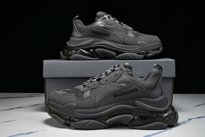 W2GA1-1801 TRIPLE S RETRO CASUAL RUNNING SHOES GREY/GREY/GREY