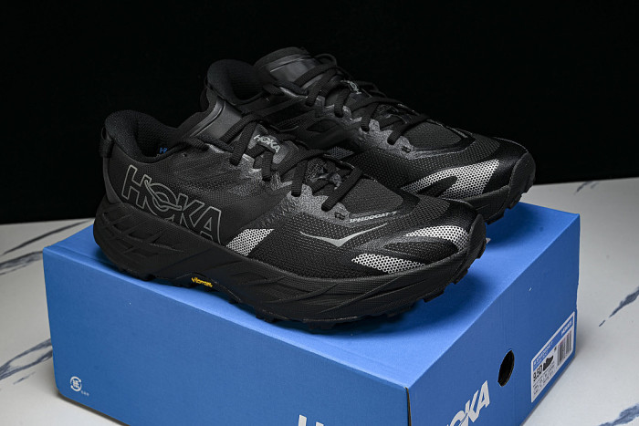 1171928-BCKT ONE ONE SPEEDGOAT 7 OUTDOOR SPORTS CASUAL RUNNING SHOES BLACK/BLACK/BLACK