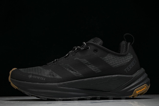 HQ9301 FREEHIKER 3 LOW GTX LOW-TOP RUNNING SHOES BLACK/BLACK/BLACK