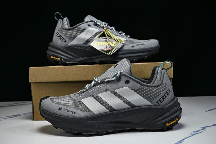 LA3855 FREEHIKER 3 LOW GTX LOW-TOP RUNNING SHOES GREY/BLACK/GREY