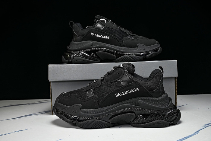 W1FB3-1001 TRIPLE S RETRO CASUAL RUNNING SHOES BLACK/BLACK/BLACK