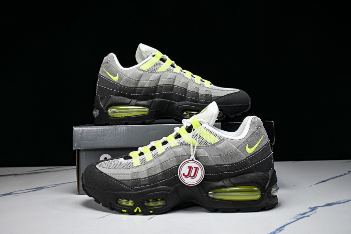 HM4740-001 AIR MAX 95 ANTI SLIP AIR CUSHIONED RUNNING SHOES LIGHT GRAY/LIGHT GREEN/BLACK