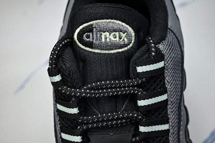 HM0622-001 AIR MAX 95 BLACK/VAPOR GREEN/ANTHRACITE/IRON GREY