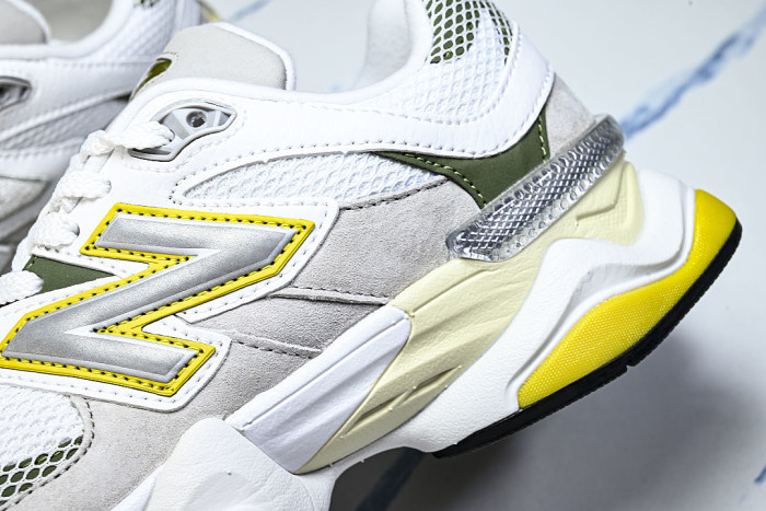 U906089D RETRO CASUAL SPORTS RUNNING SHOES WHITE/APOLLO GOLD