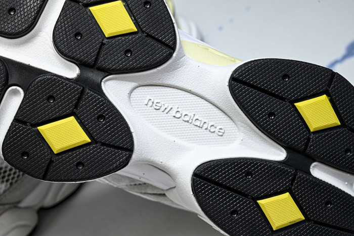 U906089D RETRO CASUAL SPORTS RUNNING SHOES WHITE/APOLLO GOLD