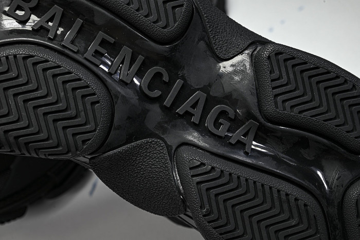 W2ZB2-1090 BALENCIAGA TRIPLE S RETRO DAD SHOES BLACK/INKINESS