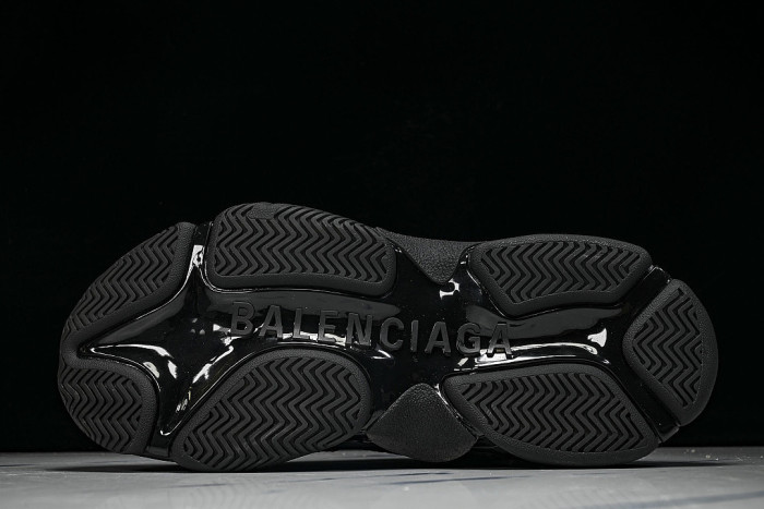 W1FB3-1001 TRIPLE S RETRO CASUAL RUNNING SHOES BLACK/BLACK/BLACK