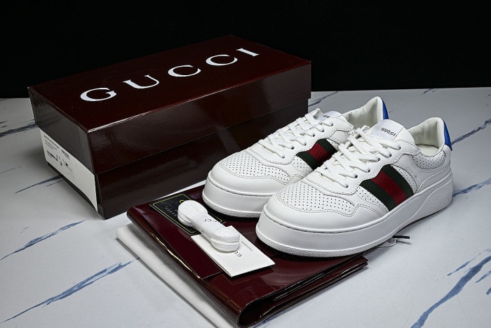 CHUNKY B THICK SOLED CASUAL SNEAKERS WITH EMBOSSED CARAMEL COLORED COOKIES WHITE/PURE WHITE