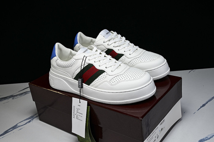 CHUNKY B THICK SOLED CASUAL SNEAKERS WITH EMBOSSED CARAMEL COLORED COOKIES WHITE/PURE WHITE