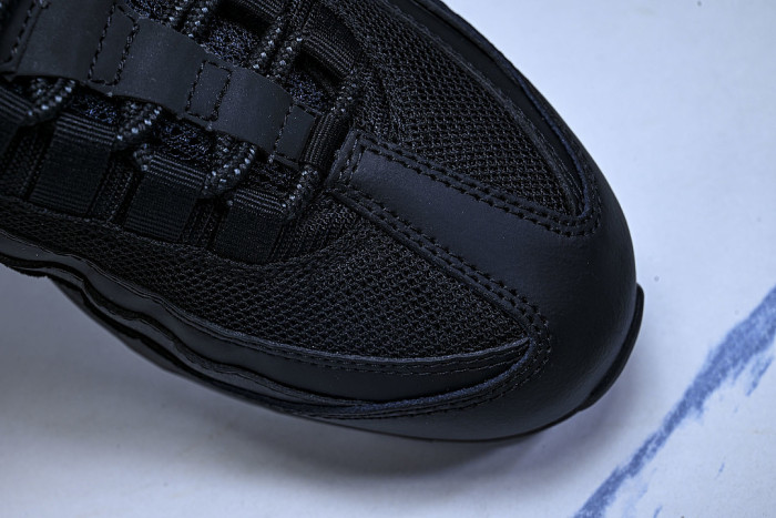 CI3705-001 AIR MAX 95 ESSENTIAL BLACK/BLACK/DARK GREY