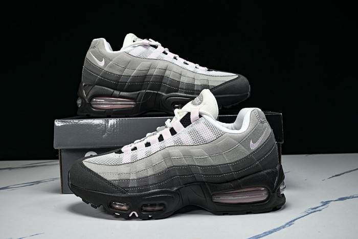 HJ5996-001 AIR MAX 95 OG BLACK/PINK FOAM/WHITE/REFLECTIVE SILVER