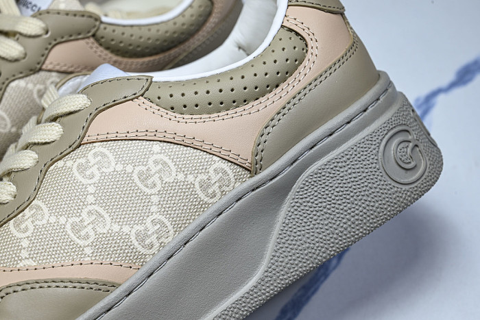 CHUNKY B THICK SOLED CASUAL SNEAKERS WITH EMBOSSED CARAMEL COLORED COOKIES LIGHT GRAY/WHEAT
