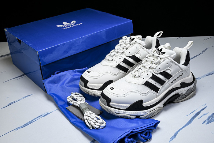 W2ZB1-9112 BALENCIAGA TRIPLE S RETRO DAD SHOES WHITE/BLACK