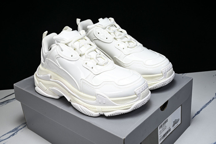 W2PAA-9000 BALENCIAGA TRIPLE S RETRO DAD SHOES WHITE/PURE WHITE