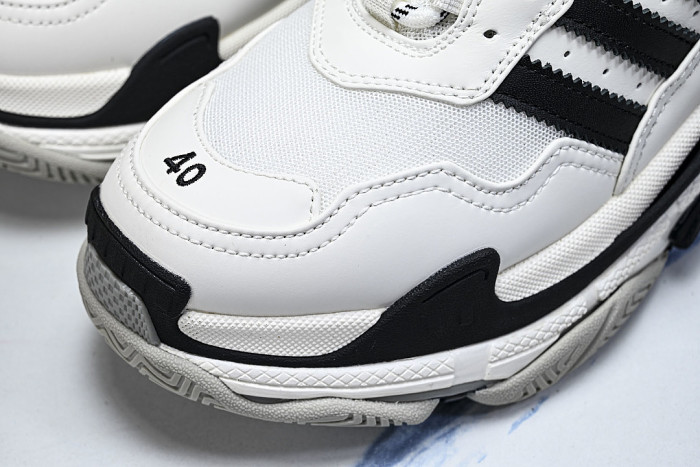 W2ZB1-9112 BALENCIAGA TRIPLE S RETRO DAD SHOES WHITE/BLACK