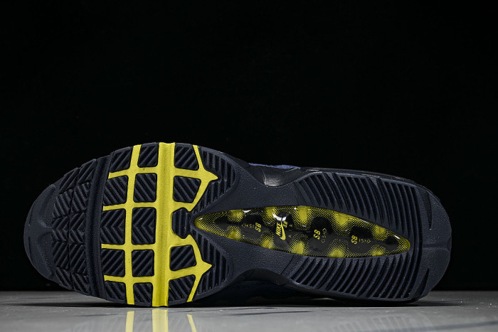 HQ8492-400 AIR MAX 95 SB OBSIDIAN / SPEED YELLOW