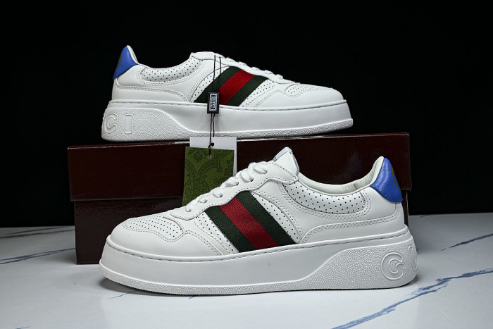 CHUNKY B THICK SOLED CASUAL SNEAKERS WITH EMBOSSED CARAMEL COLORED COOKIES WHITE/PURE WHITE