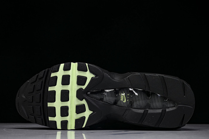 HM0622-001 AIR MAX 95 BLACK/VAPOR GREEN/ANTHRACITE/IRON GREY