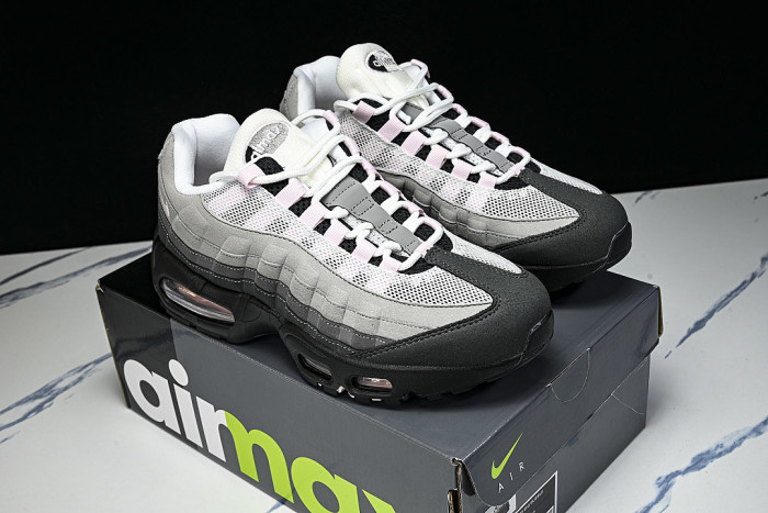 HJ5996-001 AIR MAX 95 OG BLACK/PINK FOAM/WHITE/REFLECTIVE SILVER