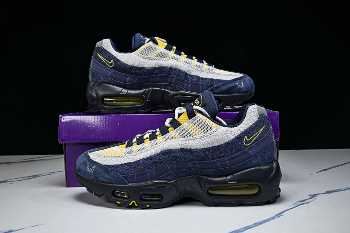 HQ8492-400 AIR MAX 95 SB OBSIDIAN / SPEED YELLOW