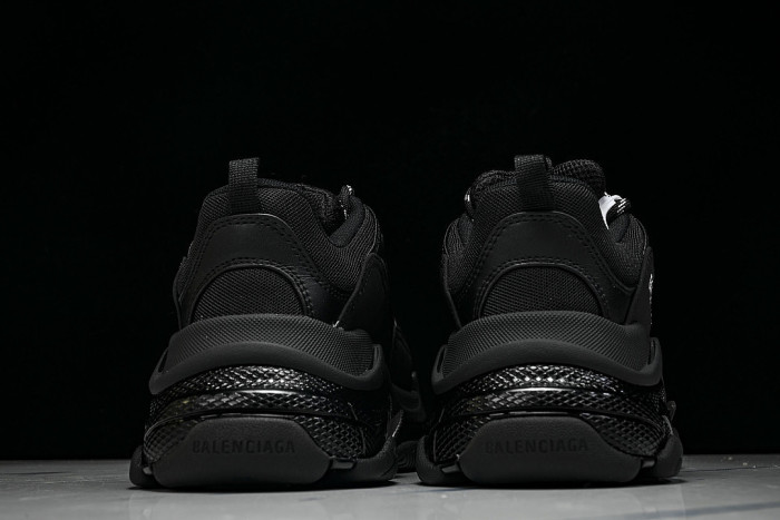 W1FB3-1001 TRIPLE S RETRO CASUAL RUNNING SHOES BLACK/BLACK/BLACK