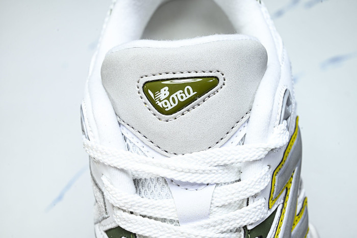 U906089D RETRO CASUAL SPORTS RUNNING SHOES WHITE/APOLLO GOLD