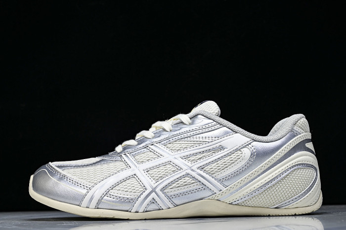 1203B126-100 GEL-PHAI Z LEISURE LIFESTYLE SHOES BEIGE/SILVER