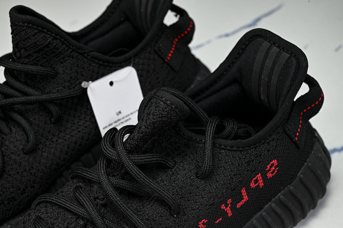 CP9652 YEEZY BOOST 350 V2 CORE BLACK/CORE BLACK/RED