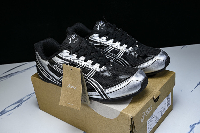 1203B126-001 GEL PHAI Z COMFORTABLE AND BREATHABLE DEXUN CASUAL LIFE SHOES SILVER/BLACK