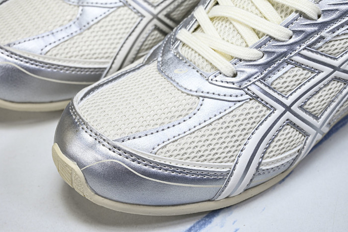 1203B126-100 GEL-PHAI Z LEISURE LIFESTYLE SHOES BEIGE/SILVER