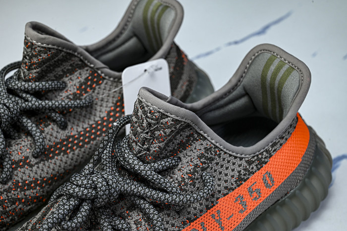 BB1826 YEEZY BOOST 350 V2 STEEPLE GRAY/BELUGA/SOLAR RED