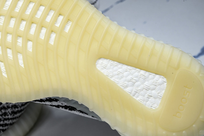 CP9654 YEEZY BOOST 350 V2 WHITE/CORE BLACK/RED