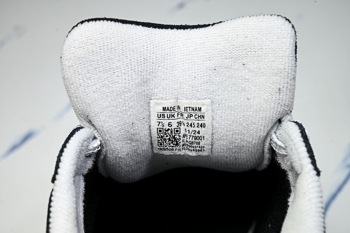 HQ8708 ORIGINALS CAMPUS 00S COLLEGE SERIES OF RETRO CASUAL SPORTS SNEAKERS BLACK/WHITE