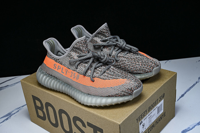 BB1826 YEEZY BOOST 350 V2 STEEPLE GRAY/BELUGA/SOLAR RED
