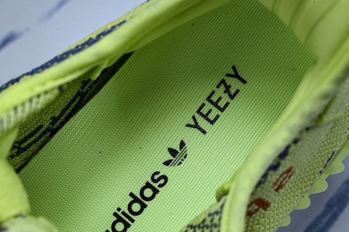 B37572 YEEZY BOOST 350 V2 SEMI FROZEN YELLOW/RAW STEEL/RED