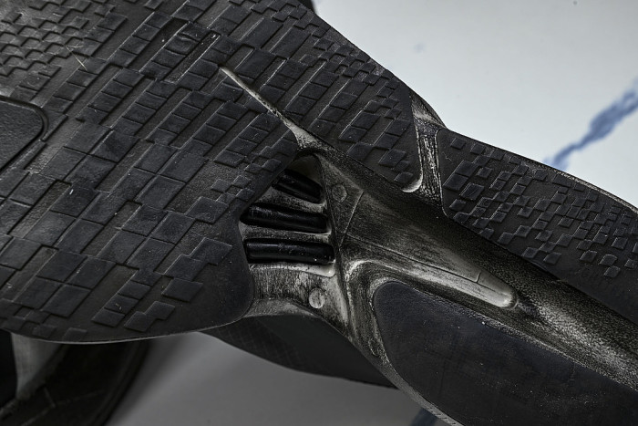 KI7128 Y-3 ADIOS PRO 4 BLACK/OFF WHITE/GREY FIVE