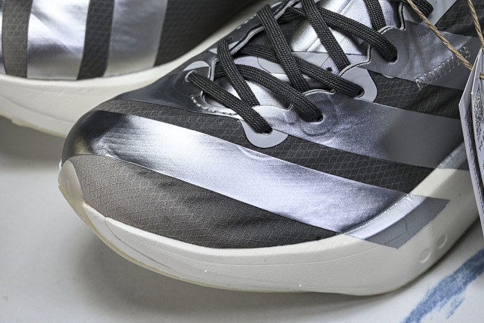 KZ9045 Y-3 ADIOS PRO 4 CHALK WHITE/SILVER METALLIC/LIGHT SOLID GREY