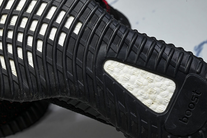 BY9612 YEEZY BOOST 350 V2 CORE BLACK/RED/CORE BLACK