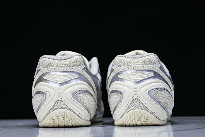 1203B126-100 GEL-PHAI Z LEISURE LIFESTYLE SHOES BEIGE/SILVER