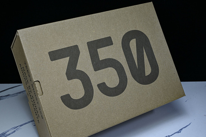 BB1826 YEEZY BOOST 350 V2 STEEPLE GRAY/BELUGA/SOLAR RED