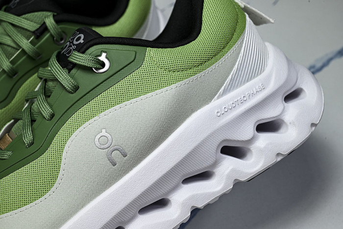 ON X THE SECOND GENERATION SERIES OF CASUAL RUNNING SHOES DARK GREEN/GREEN